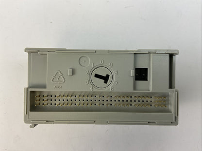ALLEN BRADLEY 1794-IB16XOB16P SER A REV B01 24VDC SINK INPUT / SOURCE OUTPUT