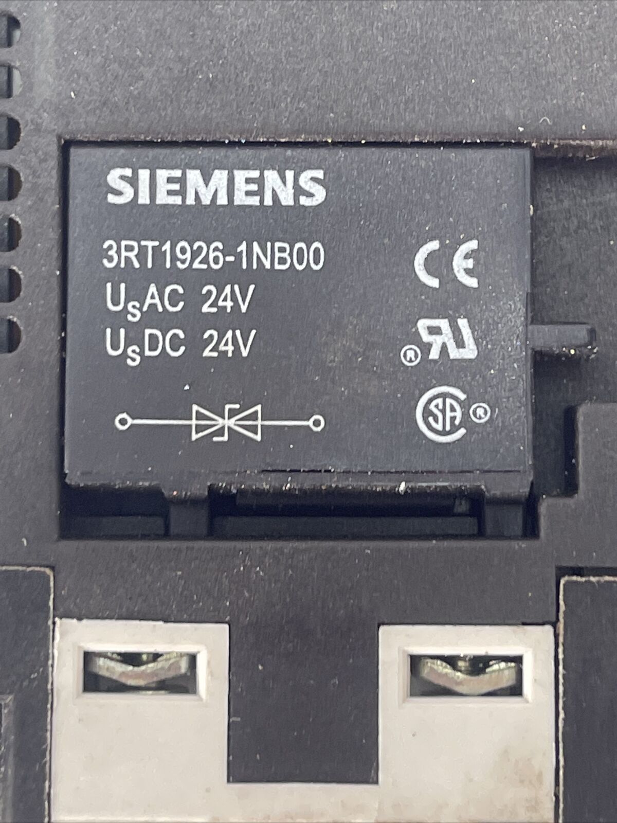 SIEMENS 3RT1044-1QB44-3MA0 CONTACTOR 600VAC 90AMP 60HP 3PH COIL 24VDC 3RT1926-