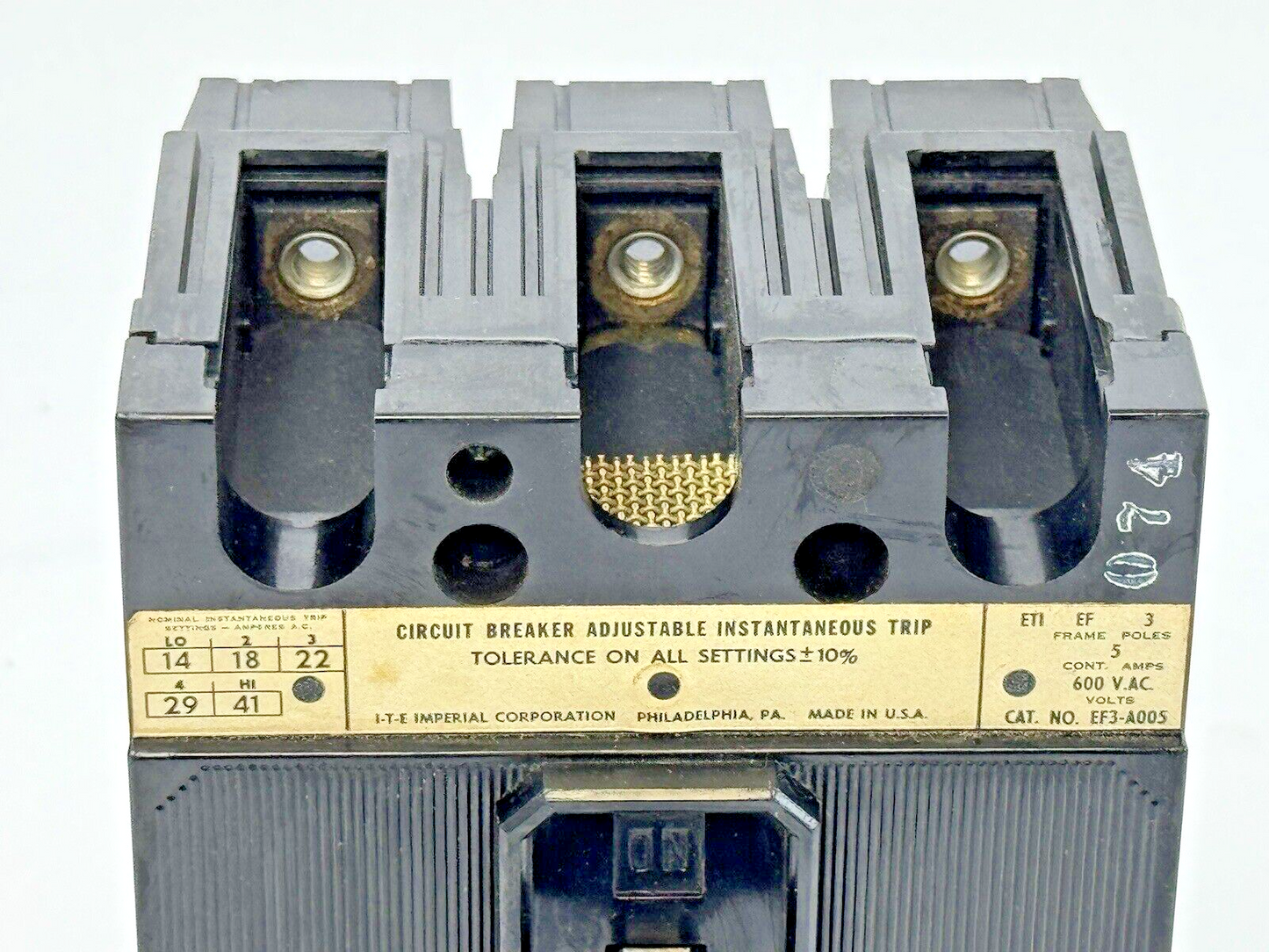 ITE / SIEMENS - EF3-A005 - MOLDED BREAKER W/ ADJ. TRIP - 3 POLE/5A/600 VAC