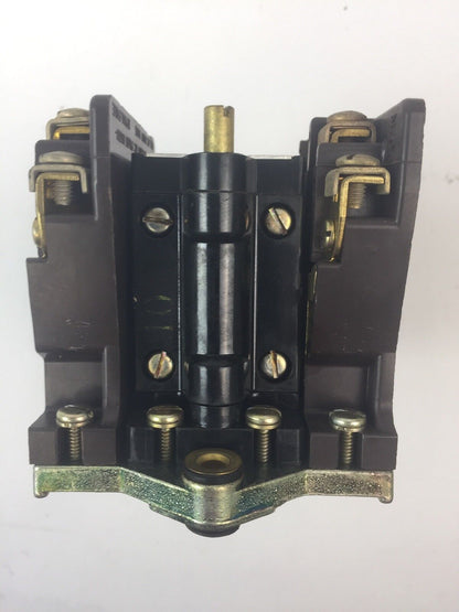 SYLVANIA 713UPA76 A.C. PNEUMATIC TIMING RELAY 10A 600VAC COIL 110-120V 60HZ
