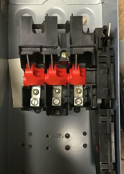 SQUARE D HU361 SAFETY SWITCH SER.F05 30A  TYPE1 ENCLOSURE NON FUSIBLE 600VAC/VDC