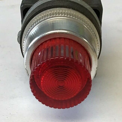 SQUARE D 9001KM34  PUSH BUTTON 24VAC/DC SER.A RED CAP