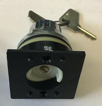 GENERAL ELECTRIC KEYED  SELECTOR SWITCH CR104P SERIES