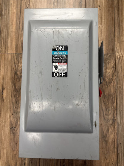 SIEMENS GF224N TYPE VB II 200A 240VAC 3PH 60HP 240VDC 40HP TYPE 1 FUSIBLE