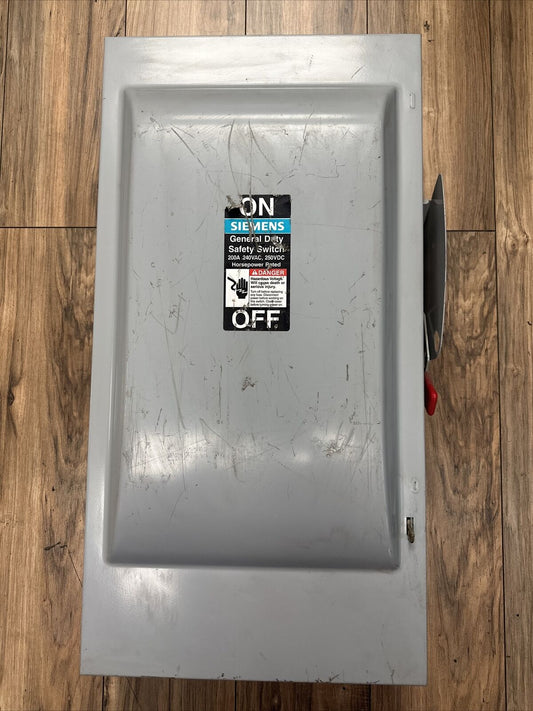 SIEMENS GF224N TYPE VB II 200A 240VAC 3PH 60HP 240VDC 40HP TYPE 1 FUSIBLE