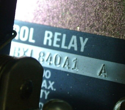 ALLEN-BRADLEY 700-BXL840A1 - AC RELAY TYPE BXL - 110/120V, 8-POLE - NEW SURPLUS