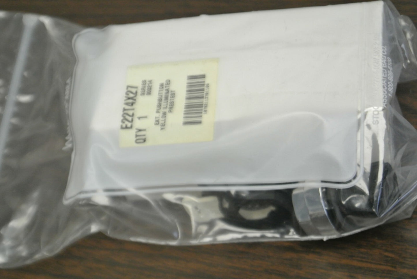 C-H E22T4X27 / E22TL1C EXT. PUSHBUTTON YELLOW ILLUM. PRESS to TEST / NEW SURPLUS