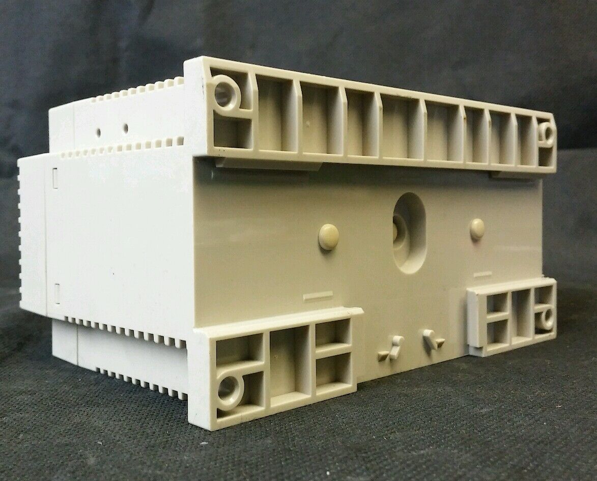 OMRON S82K-10024 POWER SUPPLY S82K10024, DC24V 0.1A OUTPUT: DC24V 4.2A
