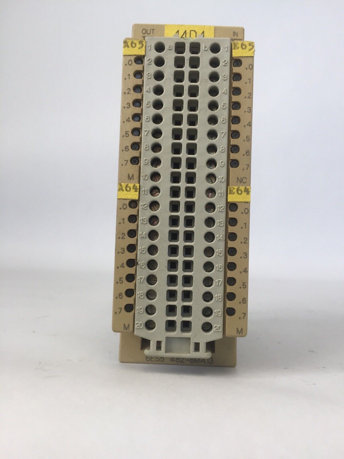 SIEMENS 6ES5 482-8MA13 DIGITAL I/O MODULE