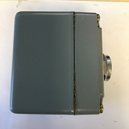 SQUARE D 9001KYK11 CONTROL STATION PUSH BUTTON SER.A "START"