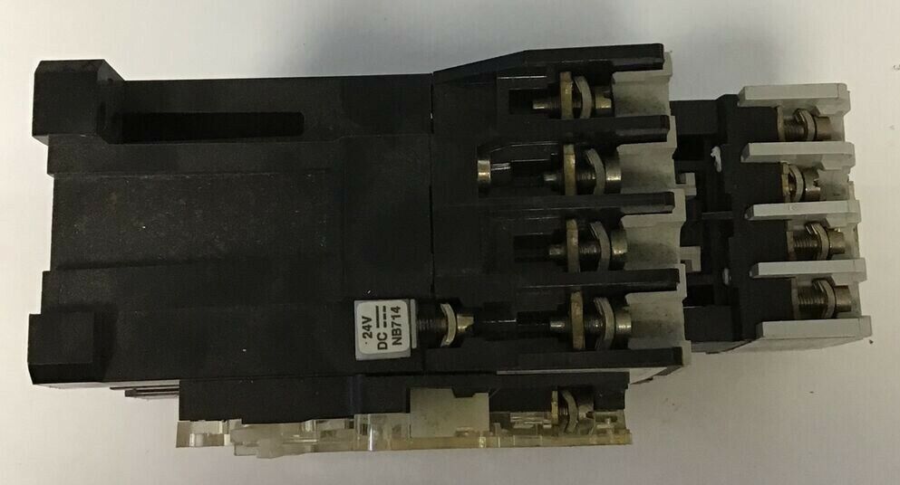 ALLEN BRADLEY 100-A24NZ*3 SER.B W/ 195-BA01 SER.A & 195-FA22 SER.A ***LOTOF2***