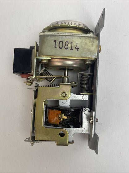 WESTINGHOUSE 1597067 TYPE AM TIME RELAY 600V S-1406910E COIL 120V 60CY 110V 50CY