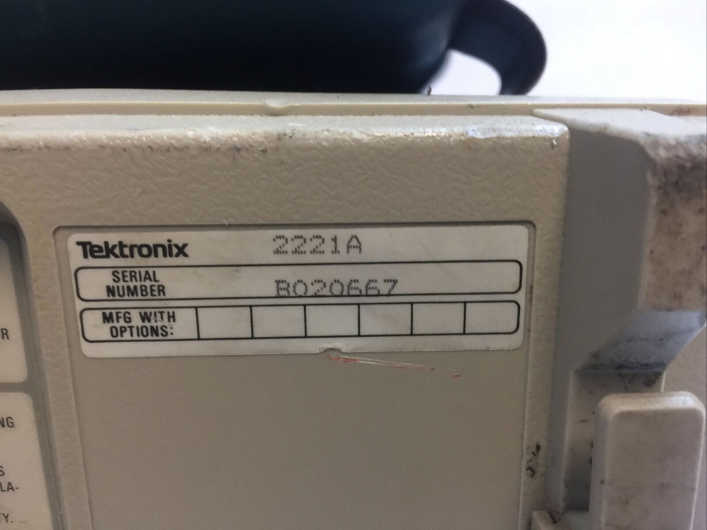 TEKTRONIX 2221A 100MHz DIGITAL STORAGE OSCILLOSCOPE 90-250VAC
