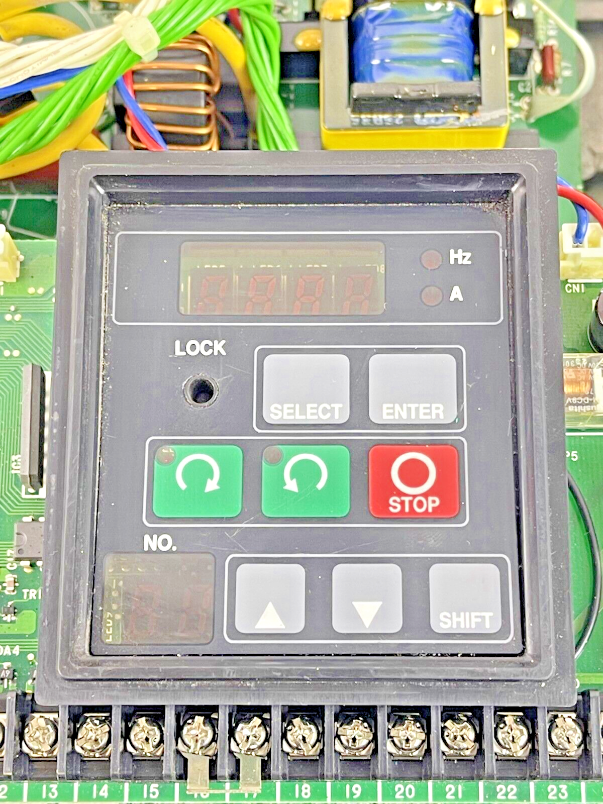 ALLEN BRADLEY - 1333-AAB SER. D - ADJUSTABLE FREQ. AC DRIVE 2.6kVA 460V 3PH 3.3A