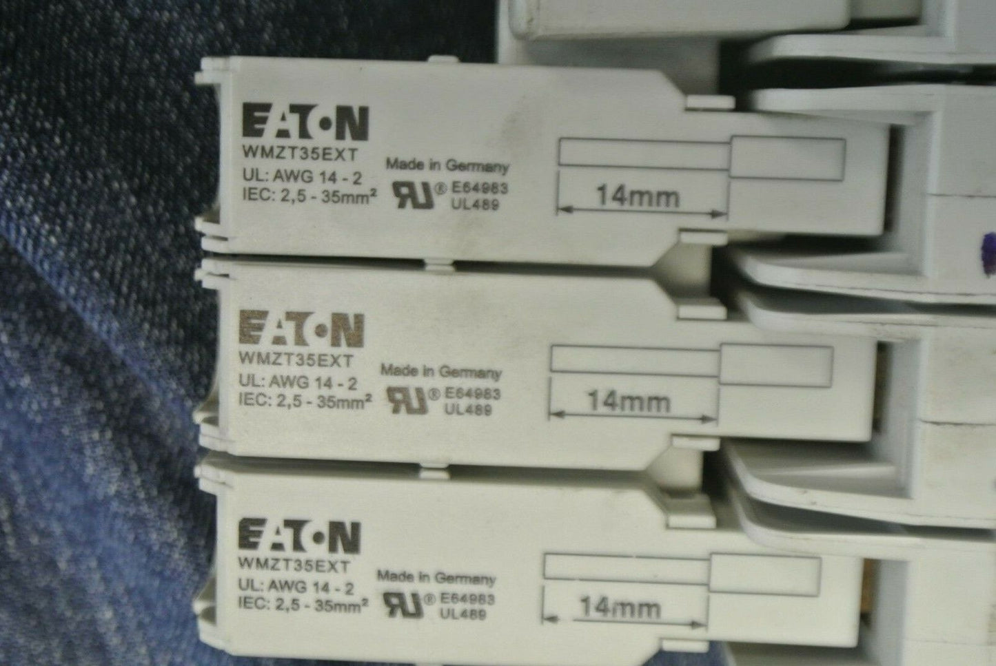 EATON WMZT3C03 + WMZT3C30 CIRCUIT BREAKERS + WMZT3P6T BUS BAR + WMZT35EXT