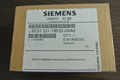 SIEMENS 6ES7 221-1BF22-0XA0  DIGITAL INPUT MODULE 8x24VDC, 15-30V  NEW SURPLUS