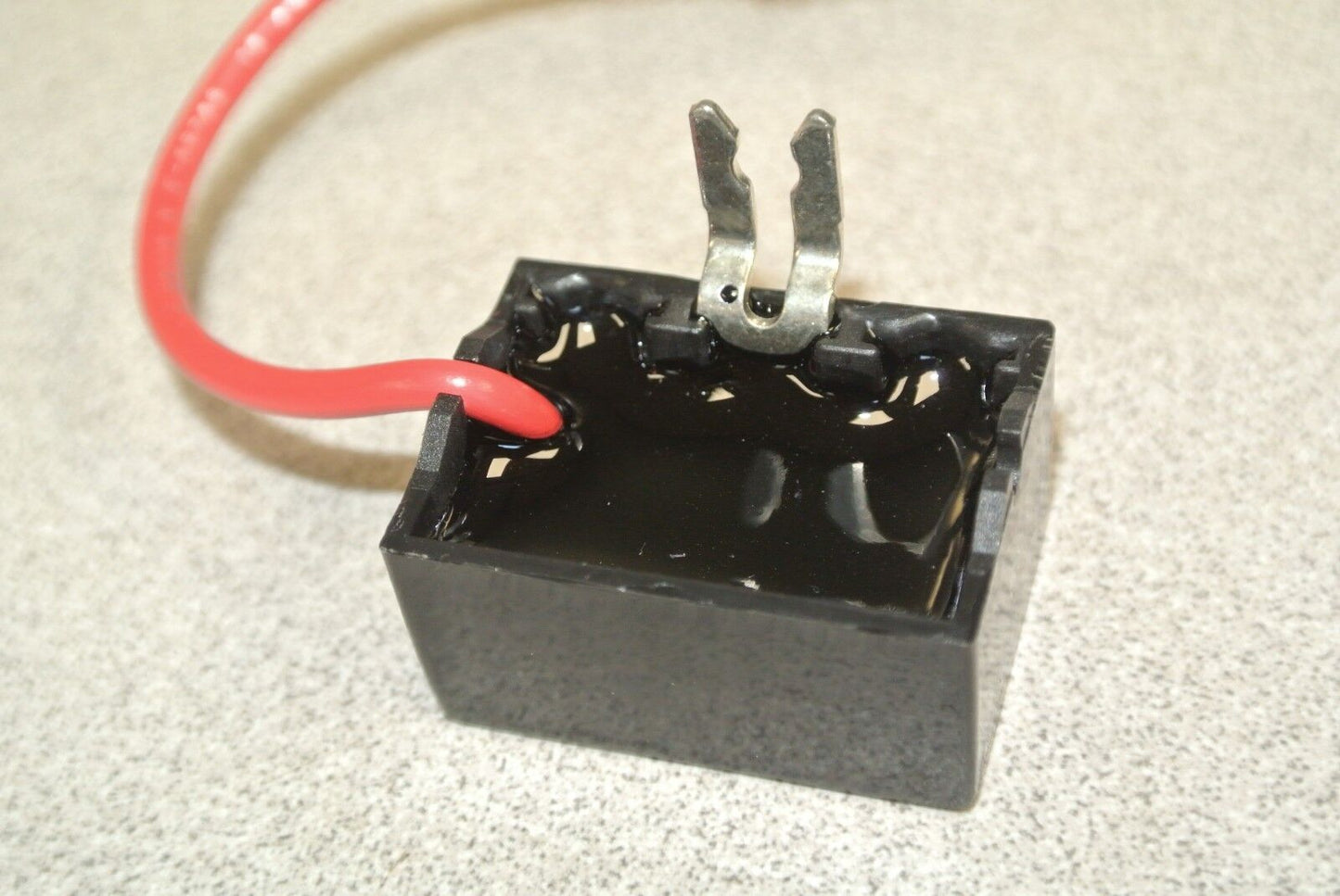 ALLEN-BRADLEY 700-N24 / SURGE SUPPRESSOR / 150V MAX / NEW SURPLUS