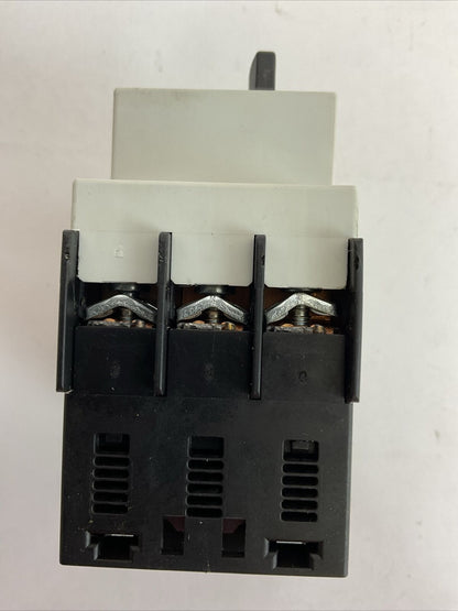 SIEMENS 3RV1021-1DA15 CIRCUIT BREAKER 2.2-3.2A