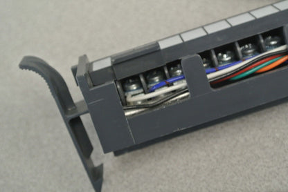 ALLEN-BRADLEY1492-CABLE025F Ser. C PRE-WIRED CABLE for 1771 DIGITAL I/O / 2.5m