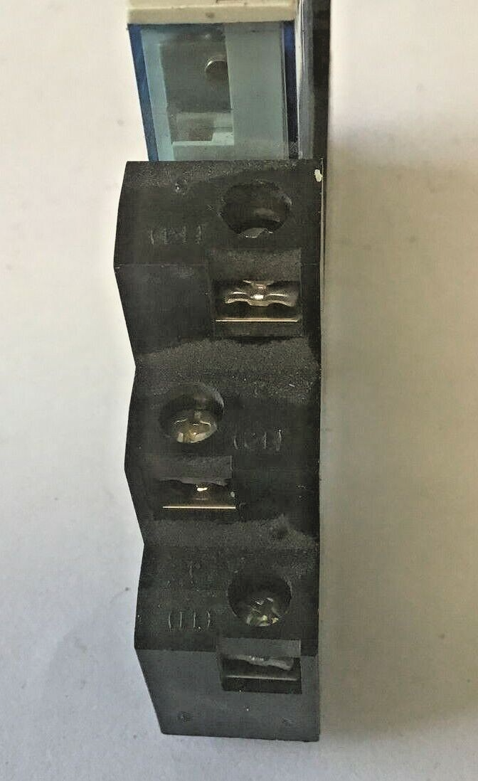 ALLEN BRADLEY 700-HN121 SER.A 10A 250VAC W/ 700-HK36Z24 RELAY SER.B ***LOTOF2***