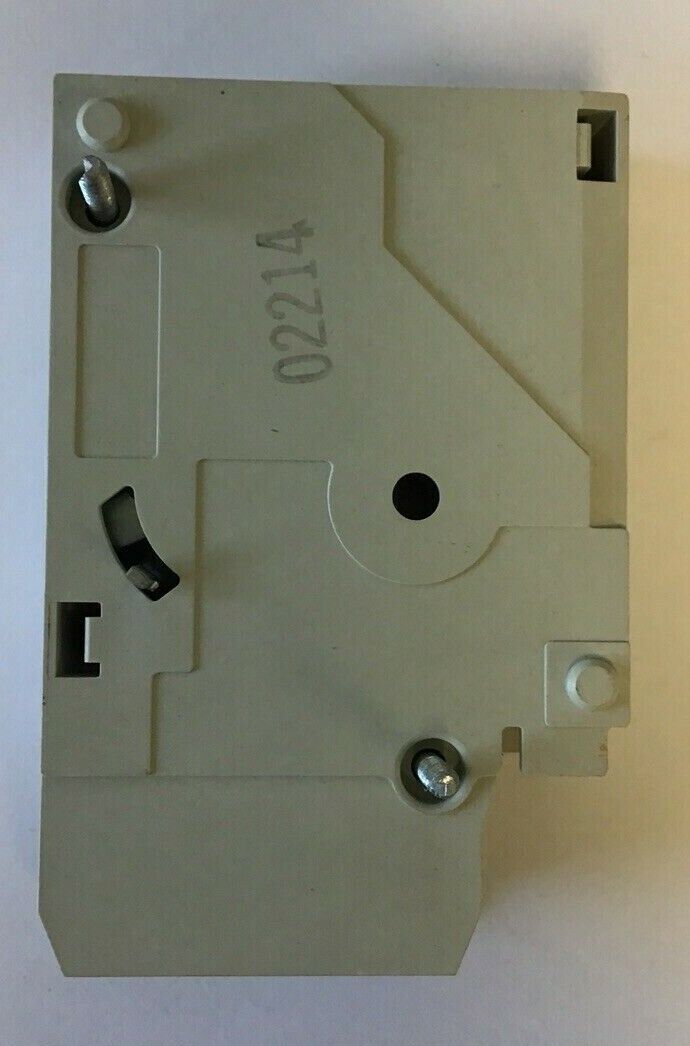 SIEMENS CQDA1 AUXILIARY SWITCH 250V 60HZ USE W/ CQD&CQD6 CIR. BREAKERS