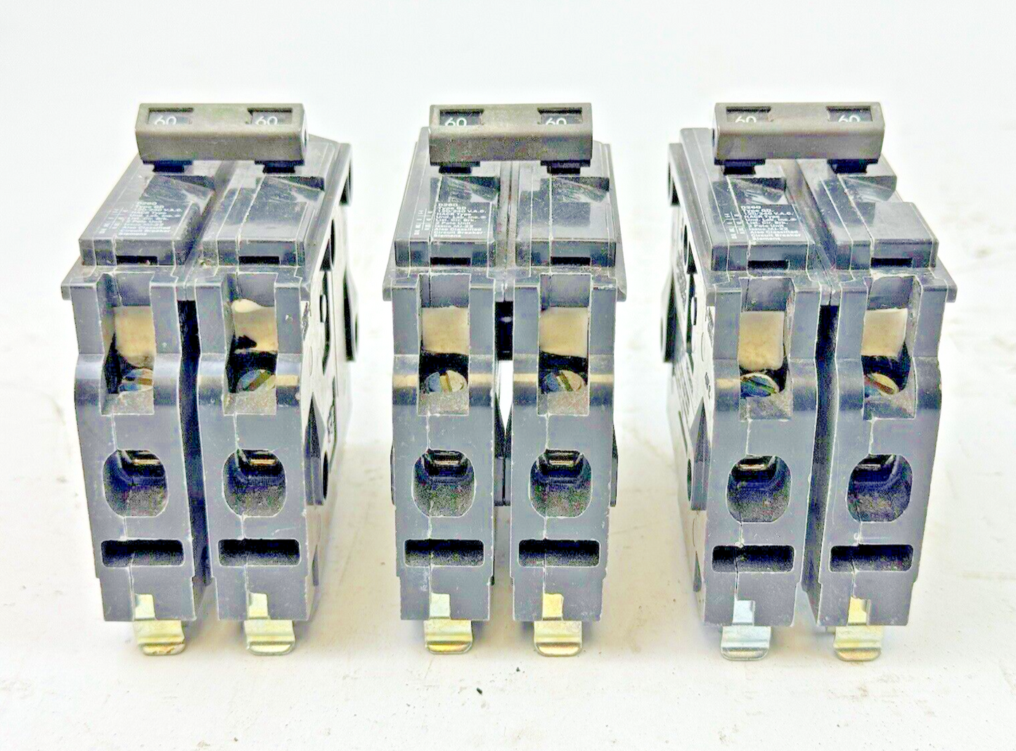 ITE / SIEMENS *BOX OF 3* - D260 - CIRCUIT BREAKERS-60A/2POLE/240VAC/TYPE QD/NEW