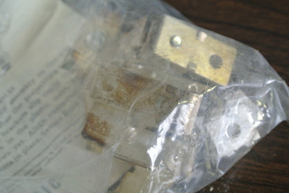 GE / GENERAL ELECTRIC CR108X111C FUSE CLIP KIT - 60A, 250V for NEC - NEW SURPLUS