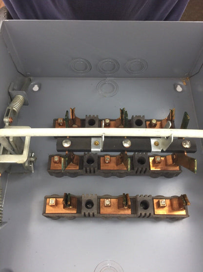 GENERAL SWITCH 63DU SAFETY SWITCH VOLTS 240 AC 60 AMP 3 POLE TYPE: D'BLE THROW