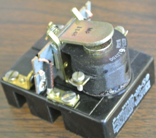 SQUARE D 8501 CDO-3 RELAY 115V/230V 1/2HP, 600VAC 5A, 277VAC 10A, 345 VA