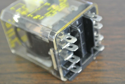 SQUARE D - KXD12M1P14V51 GENERAL PURPOSE RELAY DPDT 15A 12VDC COIL - NEW SURPLUS