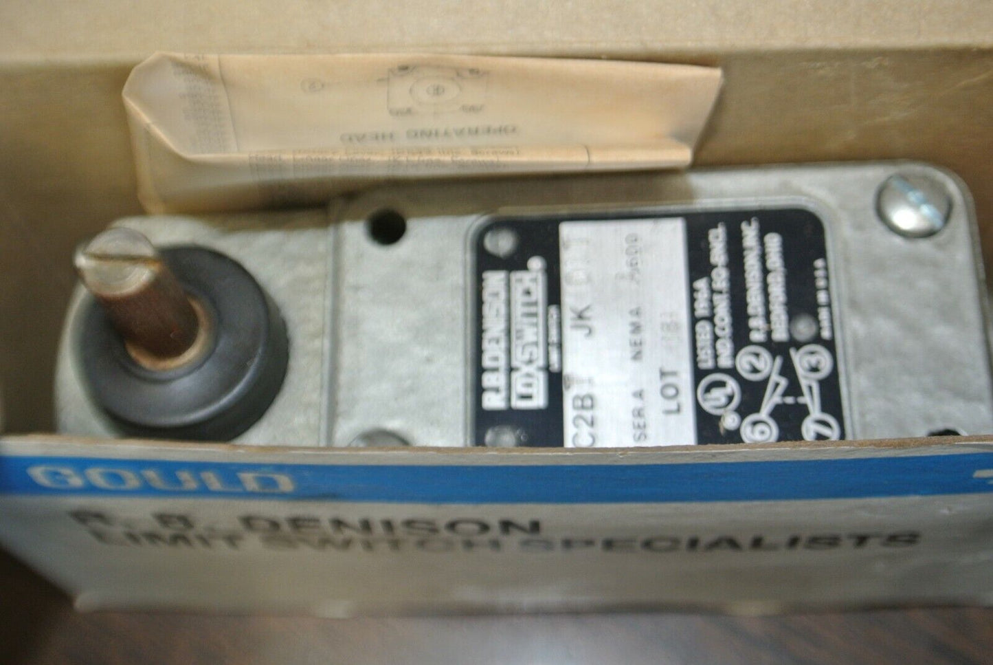 GOULD / R.B. DENISON C2BT-JK01T LOX-SWITCH / NEMA A600 / NEW SURPLUS