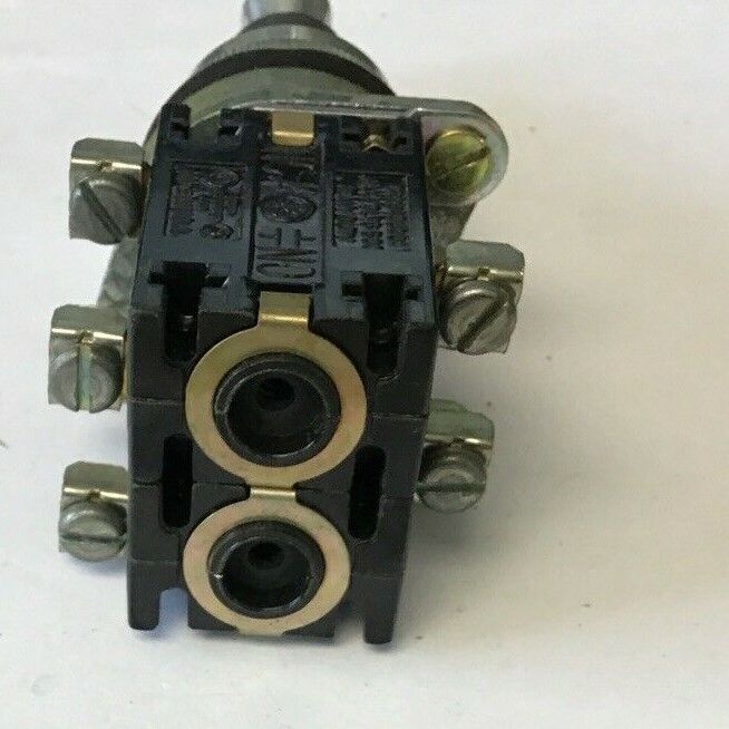 GENERAL ELECTRIC CR290UR203D OILTIGHT JOYSTICK 5POS. MOM. 2NO-2NC 600V