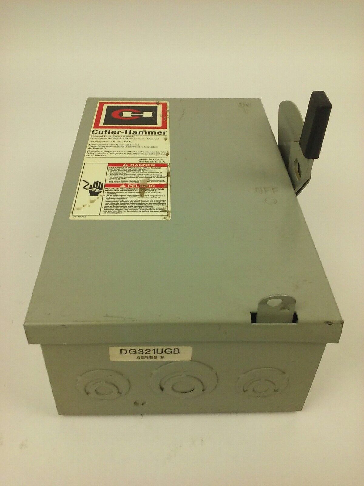 CUTLER-HAMMER DG321UGB, SER. B, SAFETY SWITCH, 30A, 240V, 3P, 60HZ, TYPE 1, USED