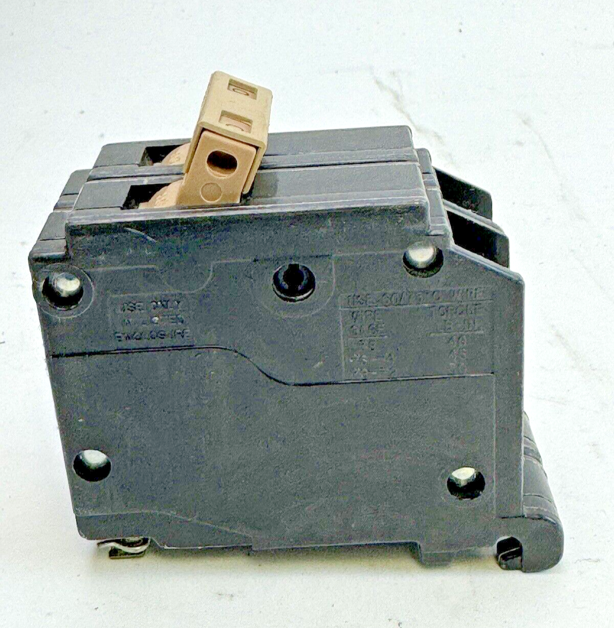 CUTLER-HAMMER - CH240 - COMMON TRIP CIRCUIT BREAKER - 40A, 2 POLE, 120/240 VAC