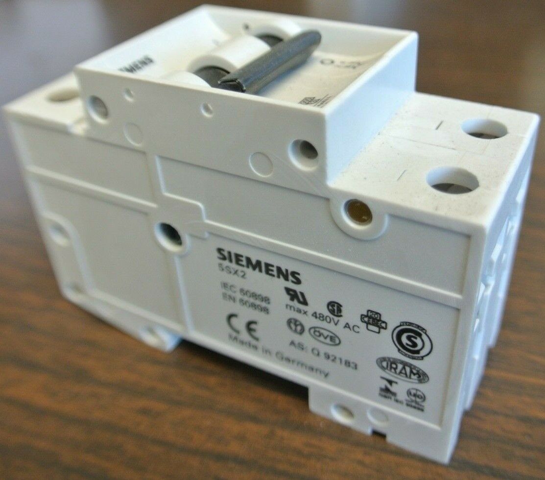 SIEMENS 5SX2 202-7 MINIATURE CIRCUIT BREAKER / 2-POLE / 2A / 400V / NEW SURPLUS