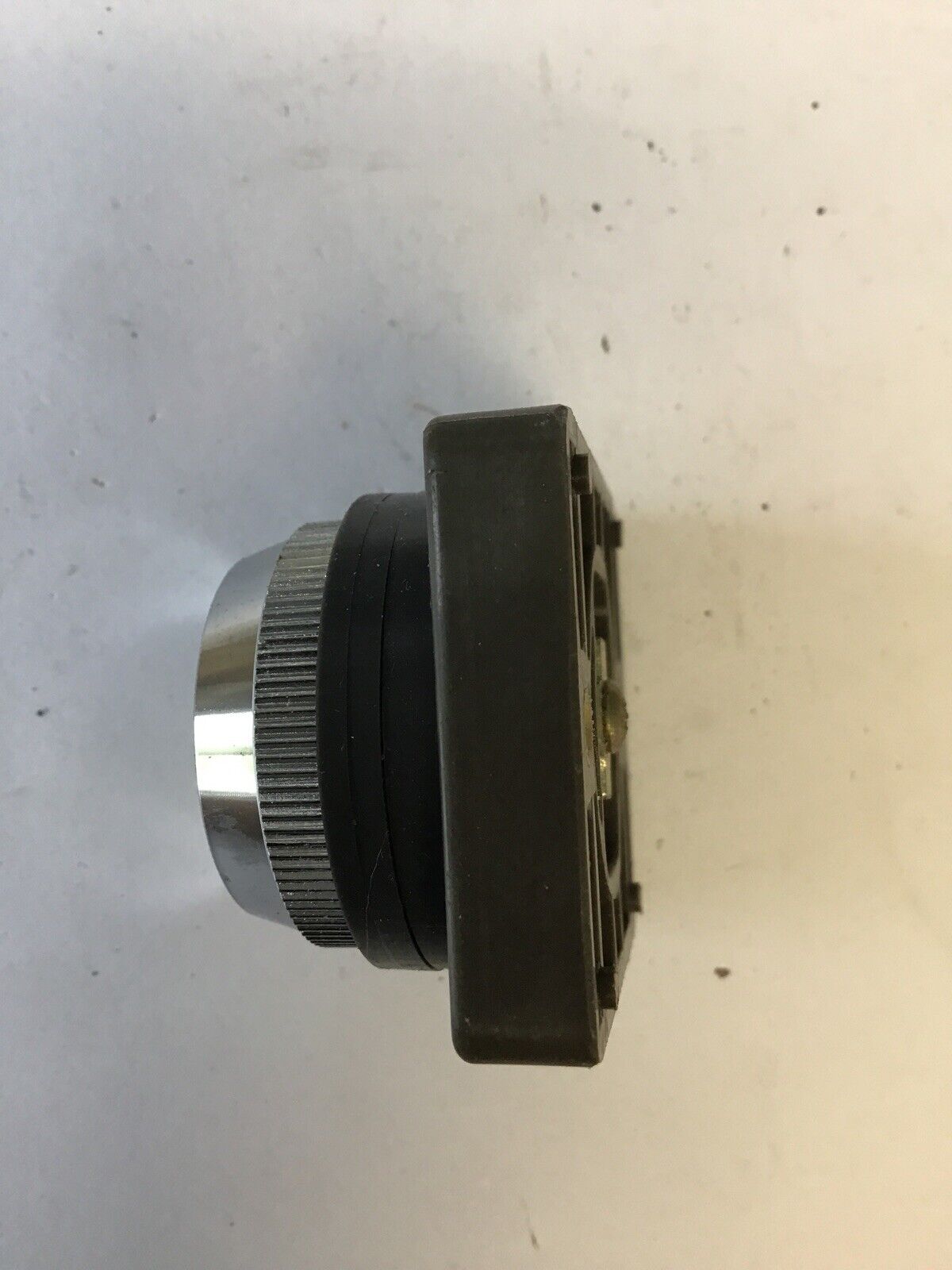 IDEC ABS 100 PUSH BUTTON COMPONENT***LOTOF3***