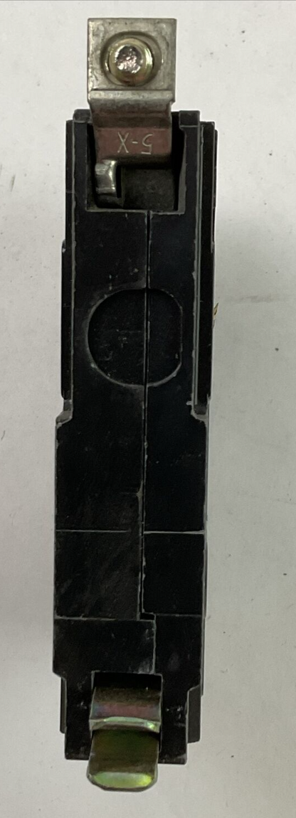 SQUARE D QOB120VH BOLT ON CIRCUIT BREAKER 1POLE 20AMP 120/240VAC (LOT OF 3)