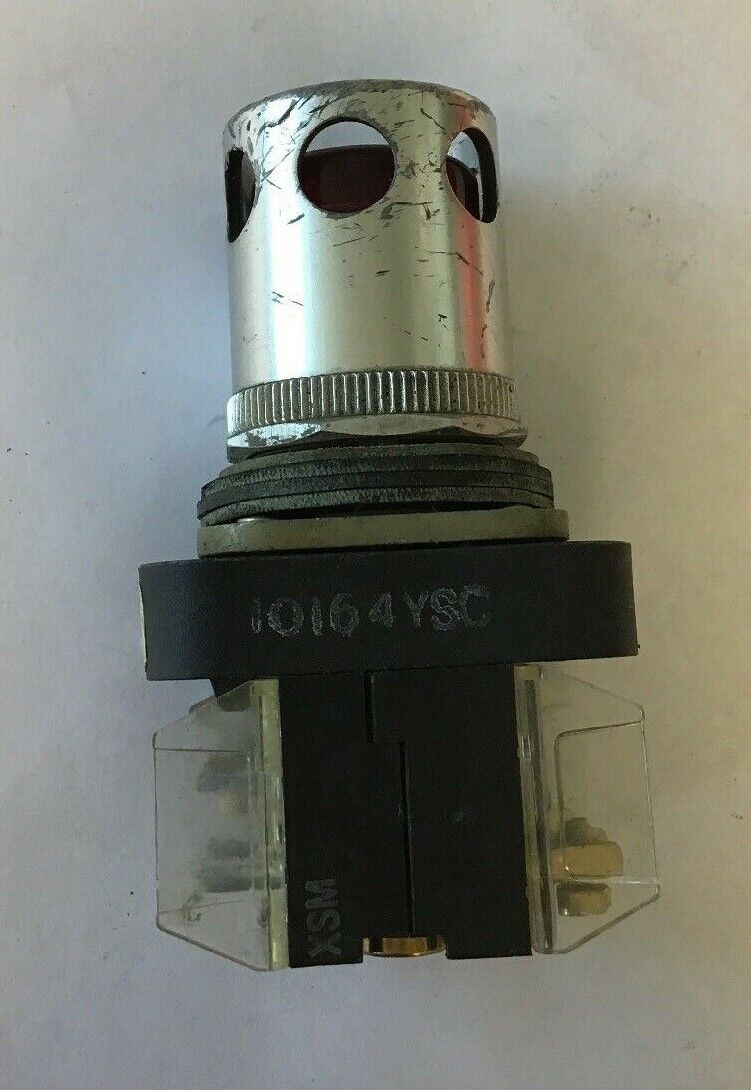 ALLEN-BRADLEY 800T-QT24 SER. T RED PUSHBUTTON SWITCH 24VAC/DC #757 LAMP