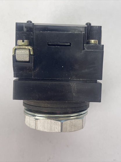 SYLVANIA CLARK BUL. 100T PLT2R PILOT LIGHT 240V 50/60HZ #755 LAMP