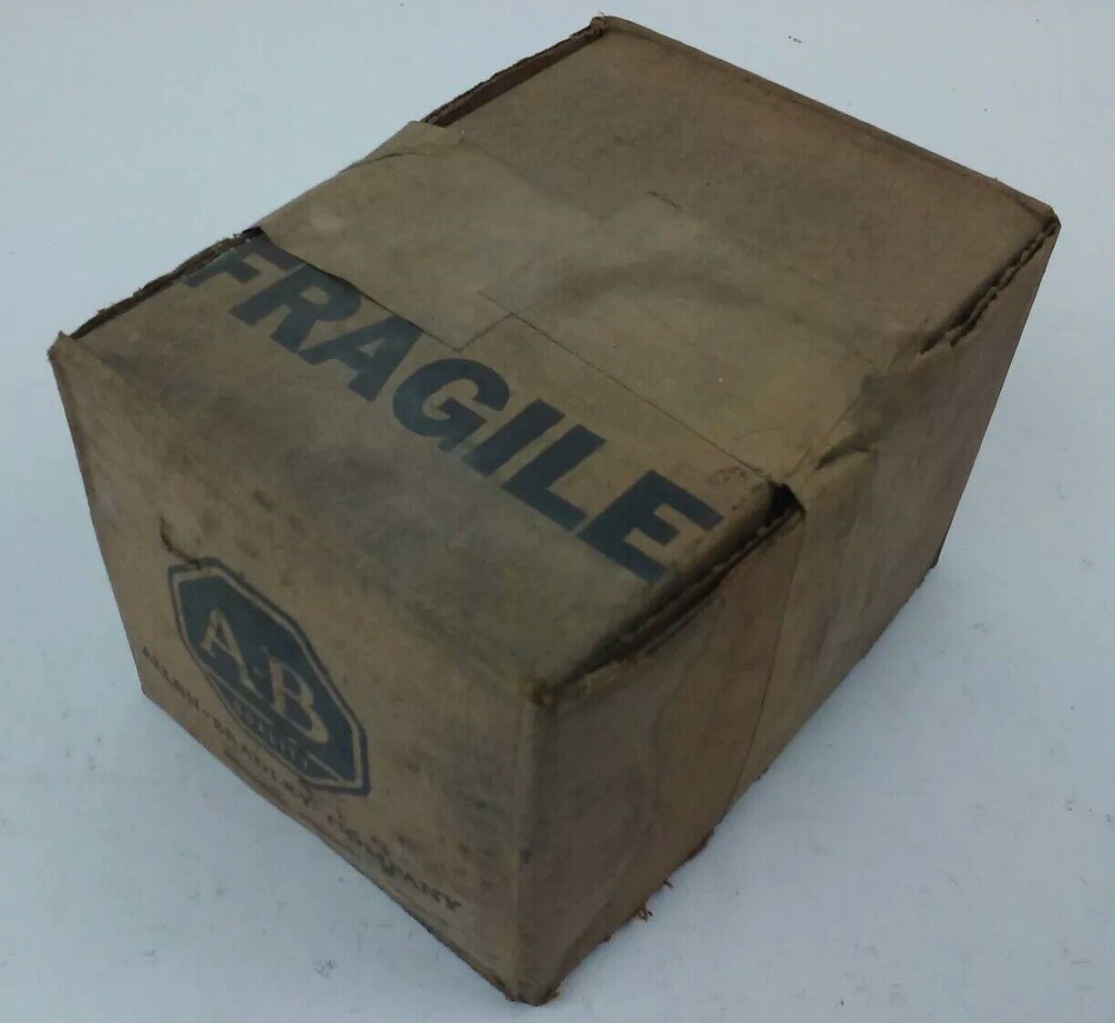 ALLEN BRADLEY 1491-N332 SER. A FUSE BLOCK,100AMP, 250 OR 600V, 2POLE, NEW IN BOX