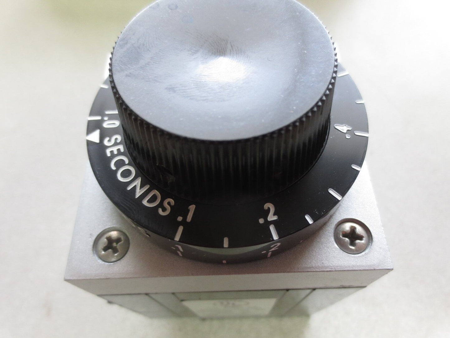 AGASTAT / TE CONNECTIVITY 7022SA ELECTROPNEUMATIC TIMING RELAY .1 to 1 SECOND
