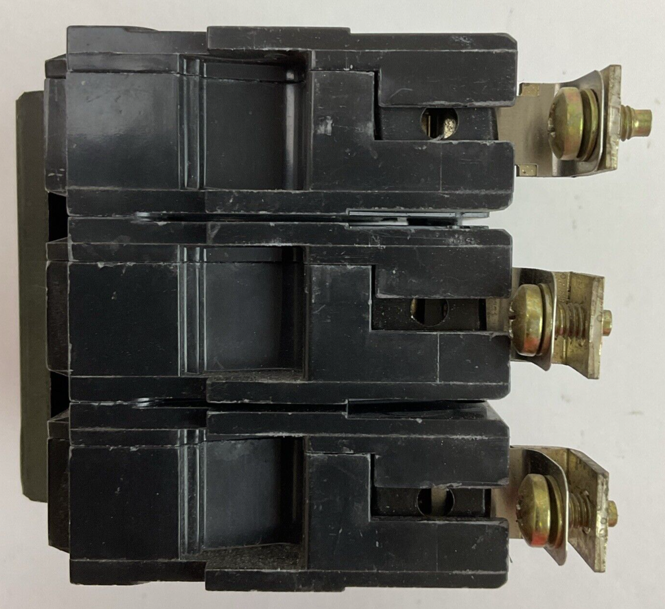 GE THHQB32015 15AMP 240VAC 3POLE CIRCUIT BREAKER 22KA