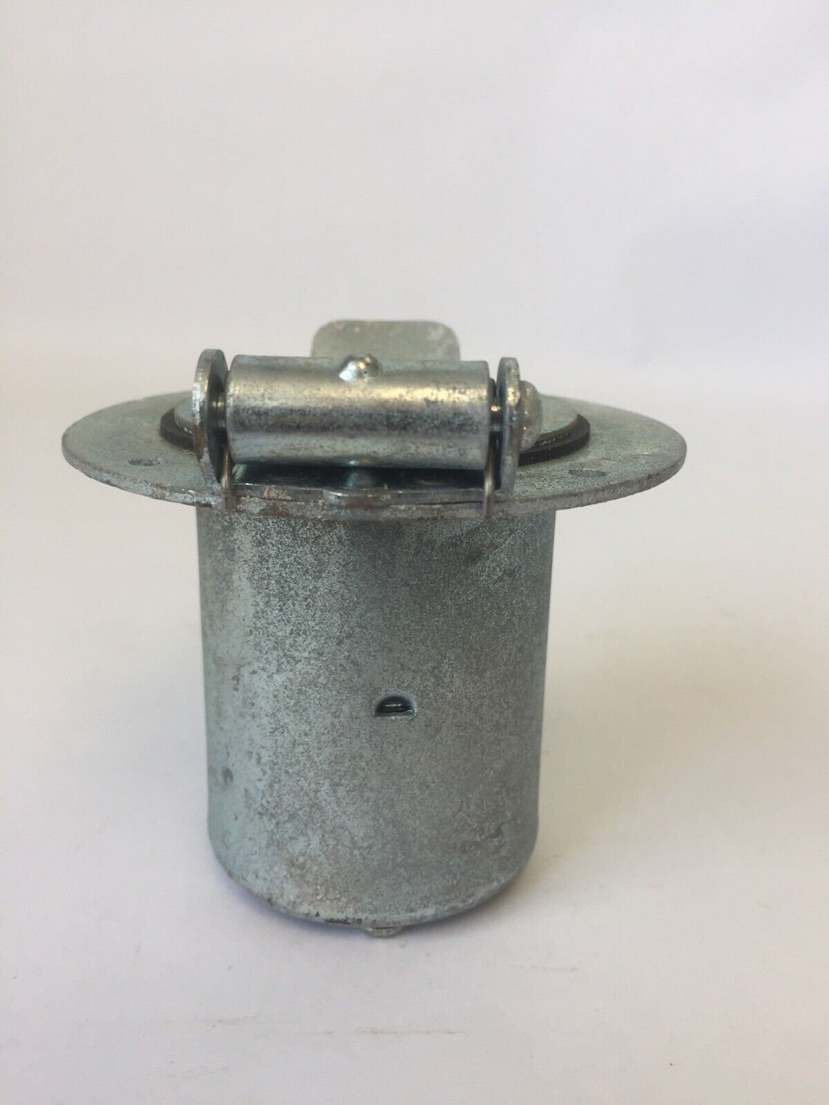 HUBBELL 3768 TWIST-LOCK FLANGED INLET WITH LIFT COVER 250VDC 600VAC 50A 4-WIRE