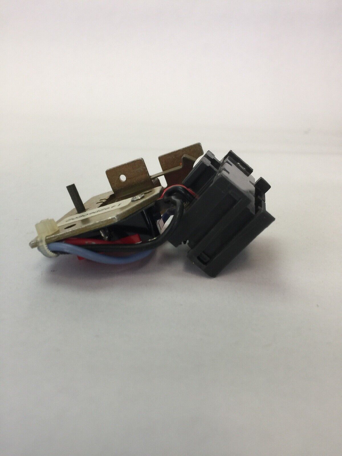WESTINGHOUSE/CUTLER HAMMER A1X3RT AUXILIARY SWITCH 600VAC 125/250VDC 1492D60G02