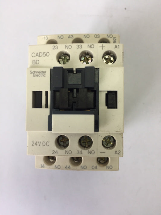 TELEMECANIQUE CAD50BD CONTACTOR 24 VDC LAD4TBDL 5-24V