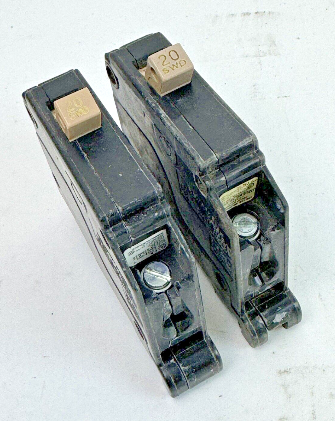 CUTLER-HAMMER **LOT OF 2** - CH120SWD - CIRCUIT BREAKERS - 1 POLE, 20 A, 240 VAC