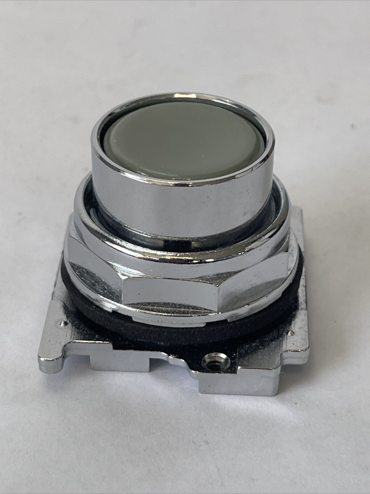 CUTLER HAMMER 10250T105 OPERATOR STANDARD BUTTON GRAY SERIES A1