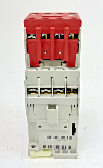 ALLEN-BRADLEY - 700S-CF620EJC SER. A - SAFETY CONTACTOR W/ 24 VDC COIL