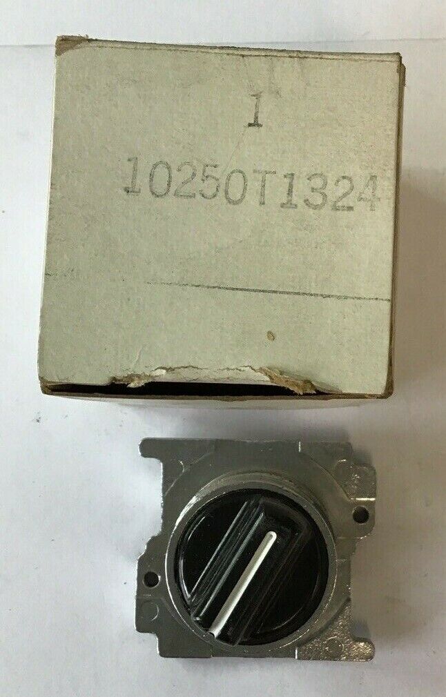 CUTLER HAMMER 10250T1324 SELECTOR SWITCH CAM CODE#4 ***LOTOF3***