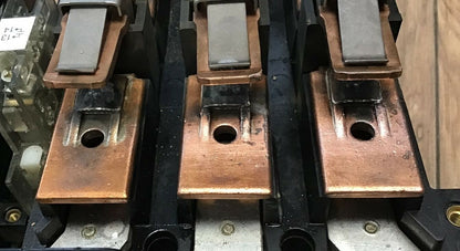 ALLEN BRADLEY 104-B180ND3 REVERSING CONTACTOR SER.A 180A 660V GD473 COIL 120V